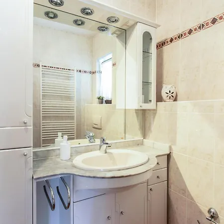 Semesterbostad Beautiful In Zadar