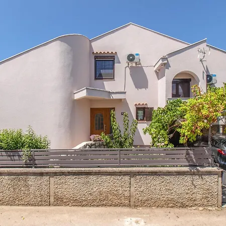 Beautiful In Будинок відпочинку Задар