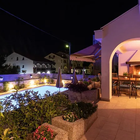 Vikendica Beautiful In